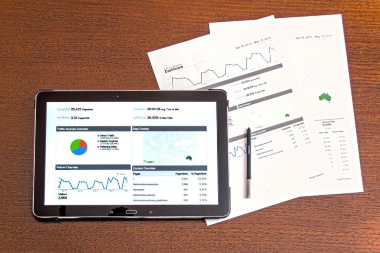 9 Visual Hierarchy in Complex Map Designs That Transform Data Stories