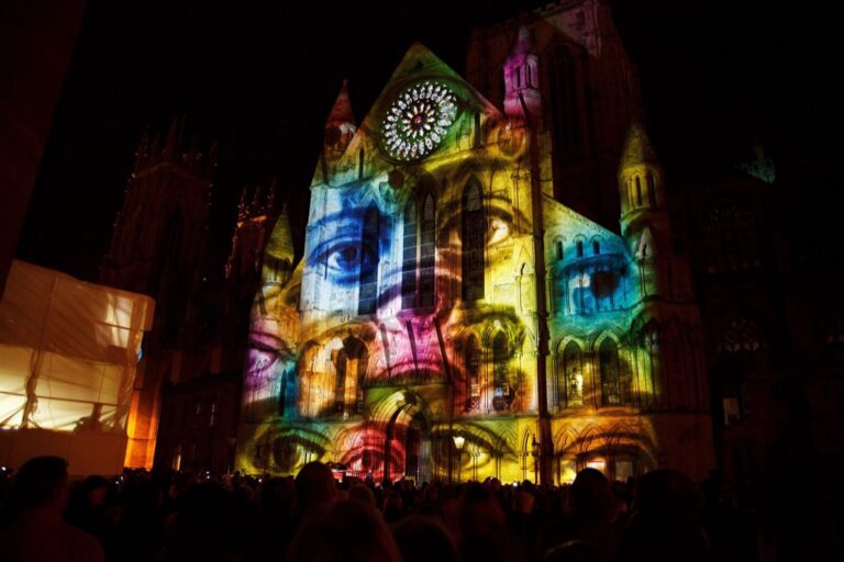11 Ways to Customize Projections That Create Stunning Visual Impact