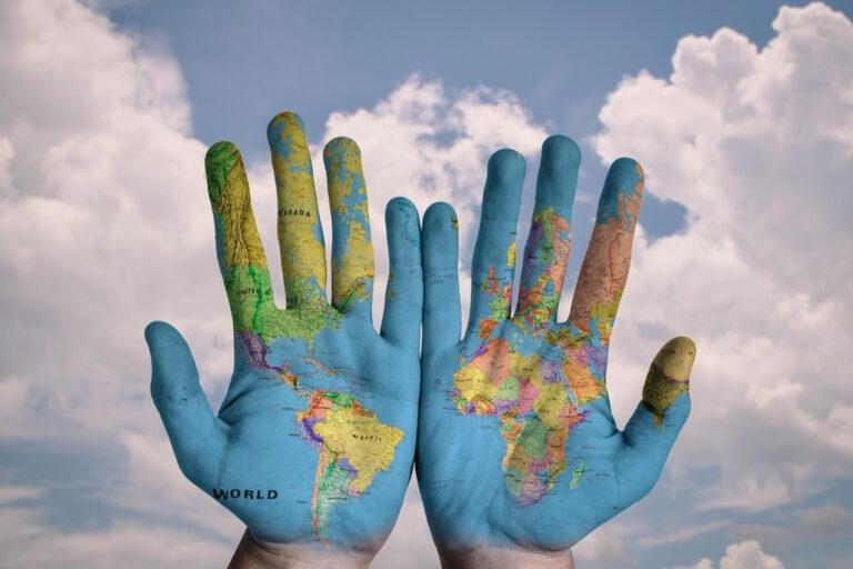 11 Cross-Cultural Considerations in Map Representation That Shape Global Views