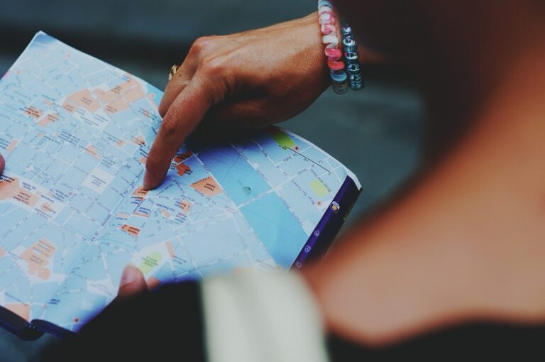 11 Minimalist Map Design Philosophies That Transform Visual Clarity