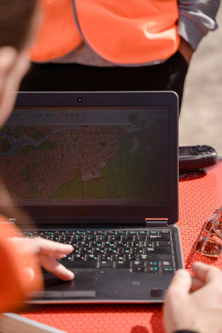 10 Best Portable Mapping Devices for Field Work That Improve Precision