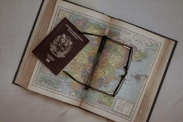 10 Best Cartographic Reference Books for Beginners to Enhance Skills
