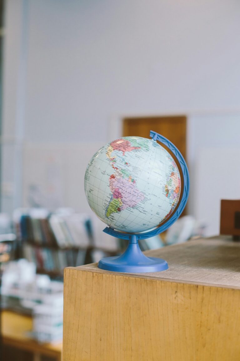 11 Best Physical Map Materials for Accurate Representation That Enhance Durability
