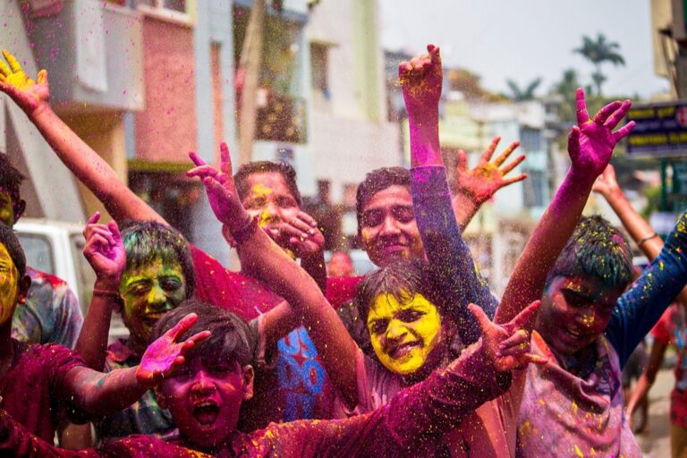 6 Ideas for Engaging Youth in Community Mapping That Build Leaders