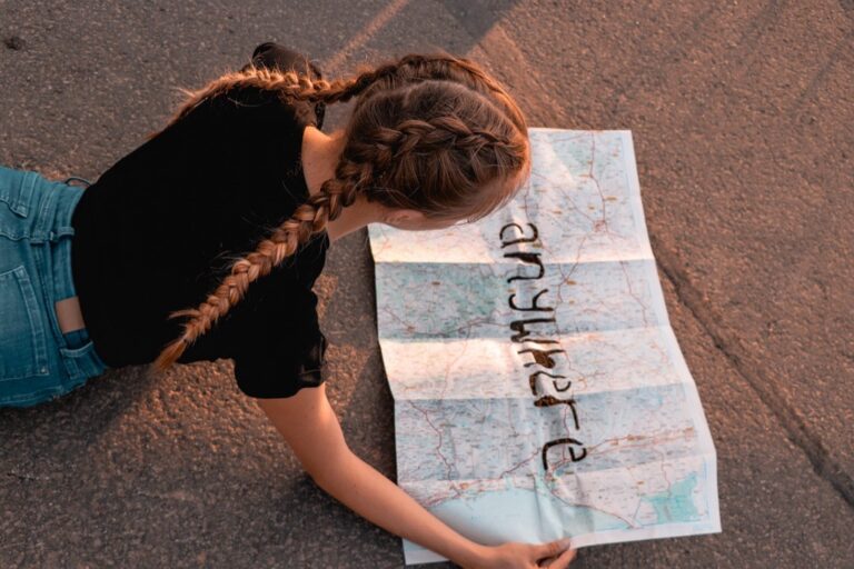 9 Ways to Create Foldable Maps for Easy Distribution That Boost Reach