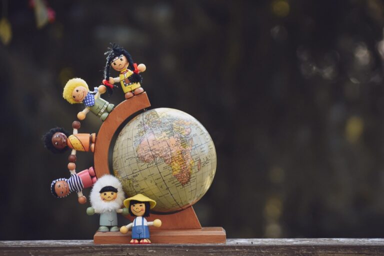 5 Ways to Adapt Map Exports for Cultural Contexts That Build Trust