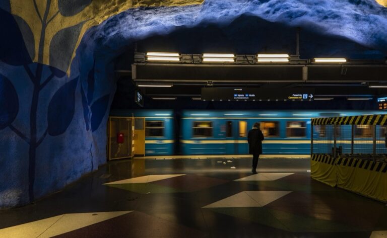 6 Ideas for 3D vs 2D Underground Transit Designs That Transform Cities