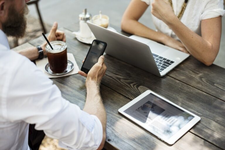 6 Data Sharing Practices That Transform Geodatabase Projects